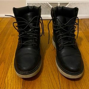 Timberland || Women’s Black Timberland Lace-Up Boots